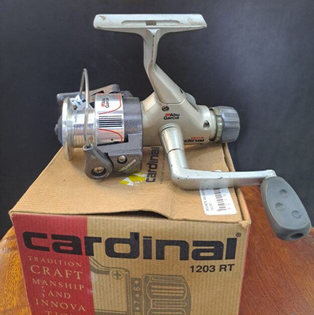 Molinete Abu Garcia Cardinal 1203RT